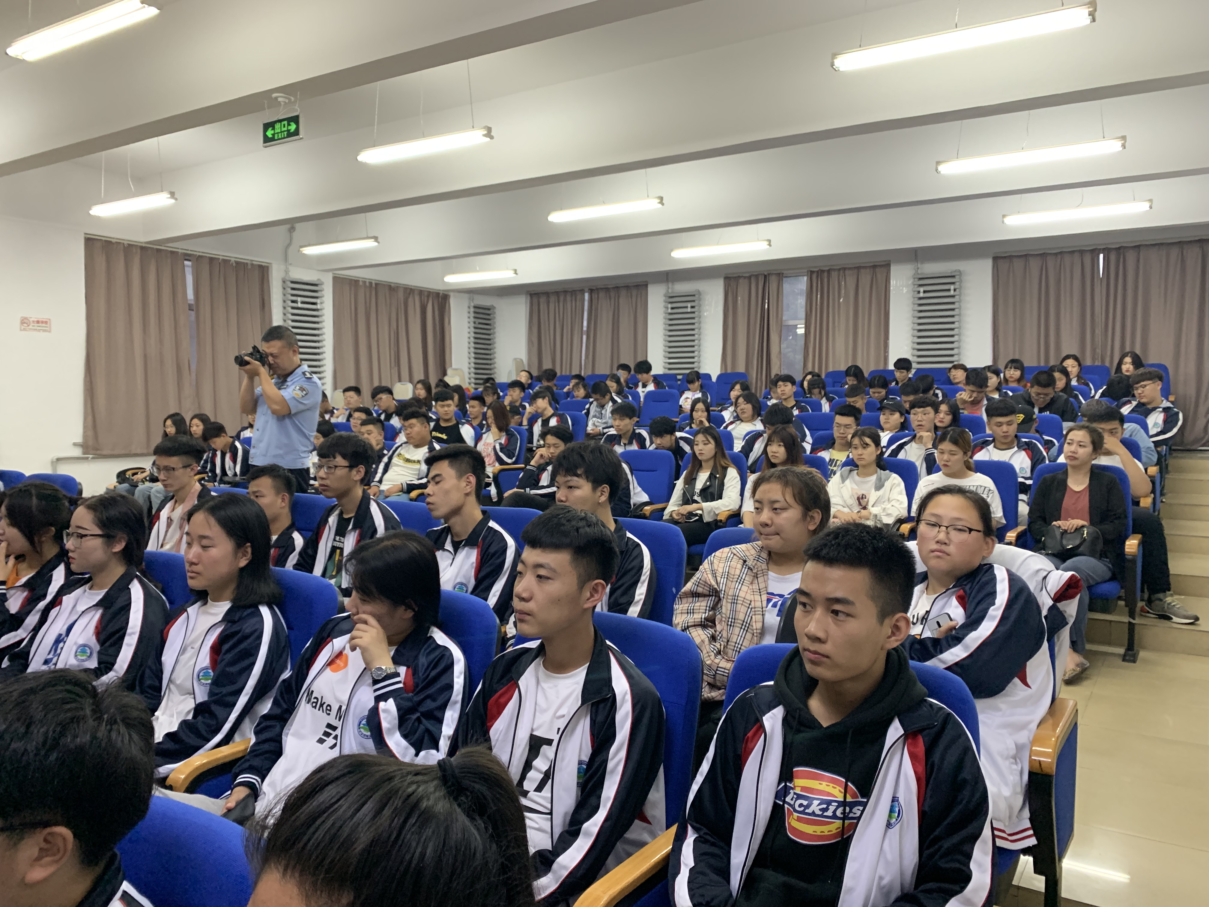 永利集团304官网举办禁毒知识进校园活动