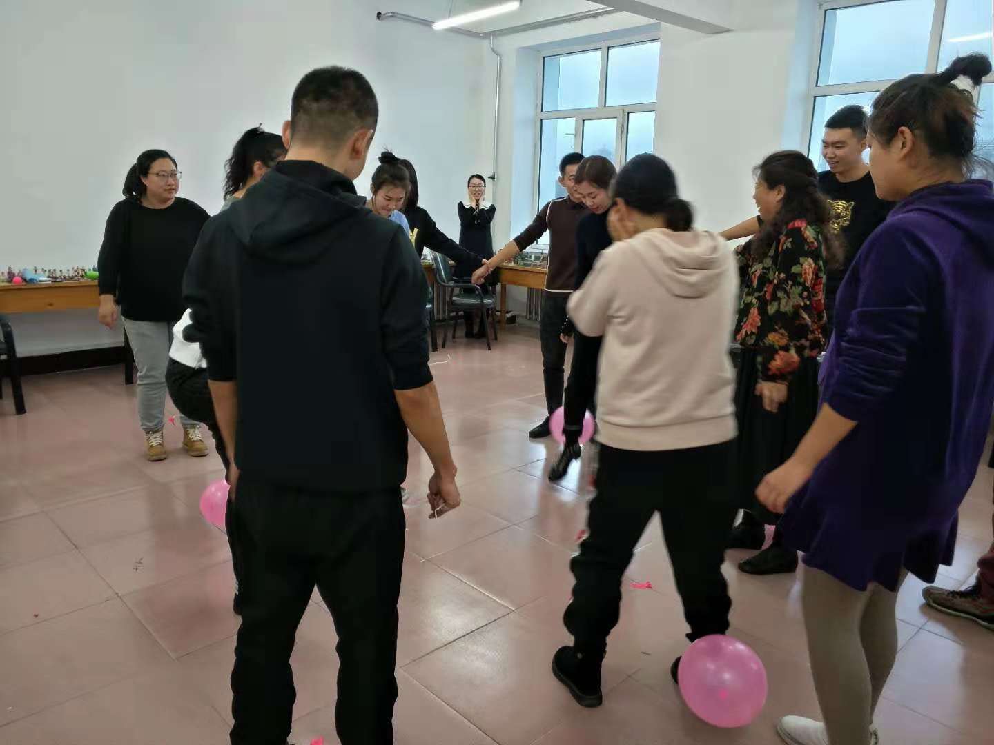 永利举办“科学减压_促进心理健康”团体心理训练活动