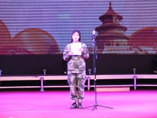 永利集团304官网举行2018年开学典礼暨庆国庆迎新生文艺演出