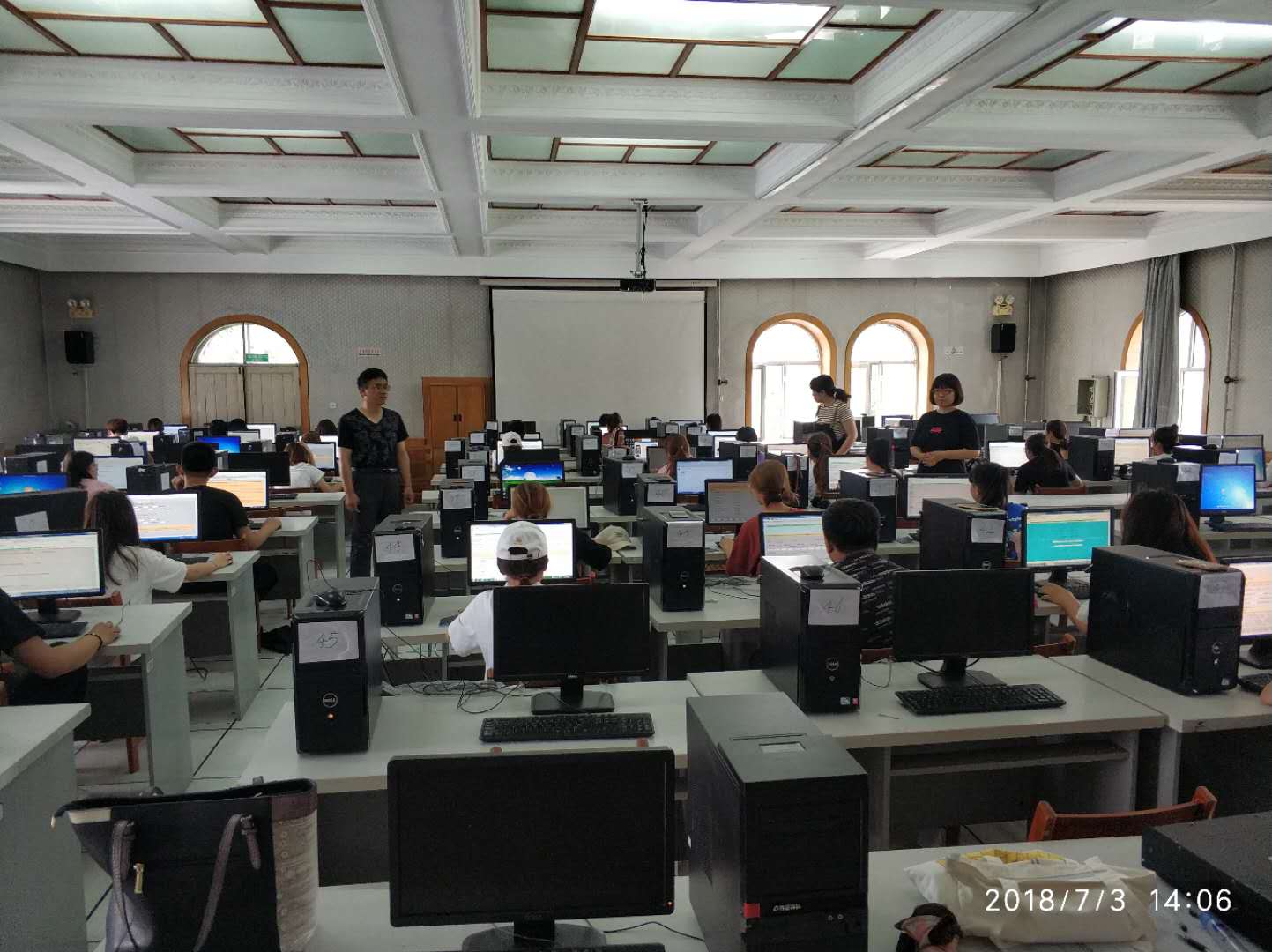 永利集团304官网2017—2018学年第二学期期末考试工作