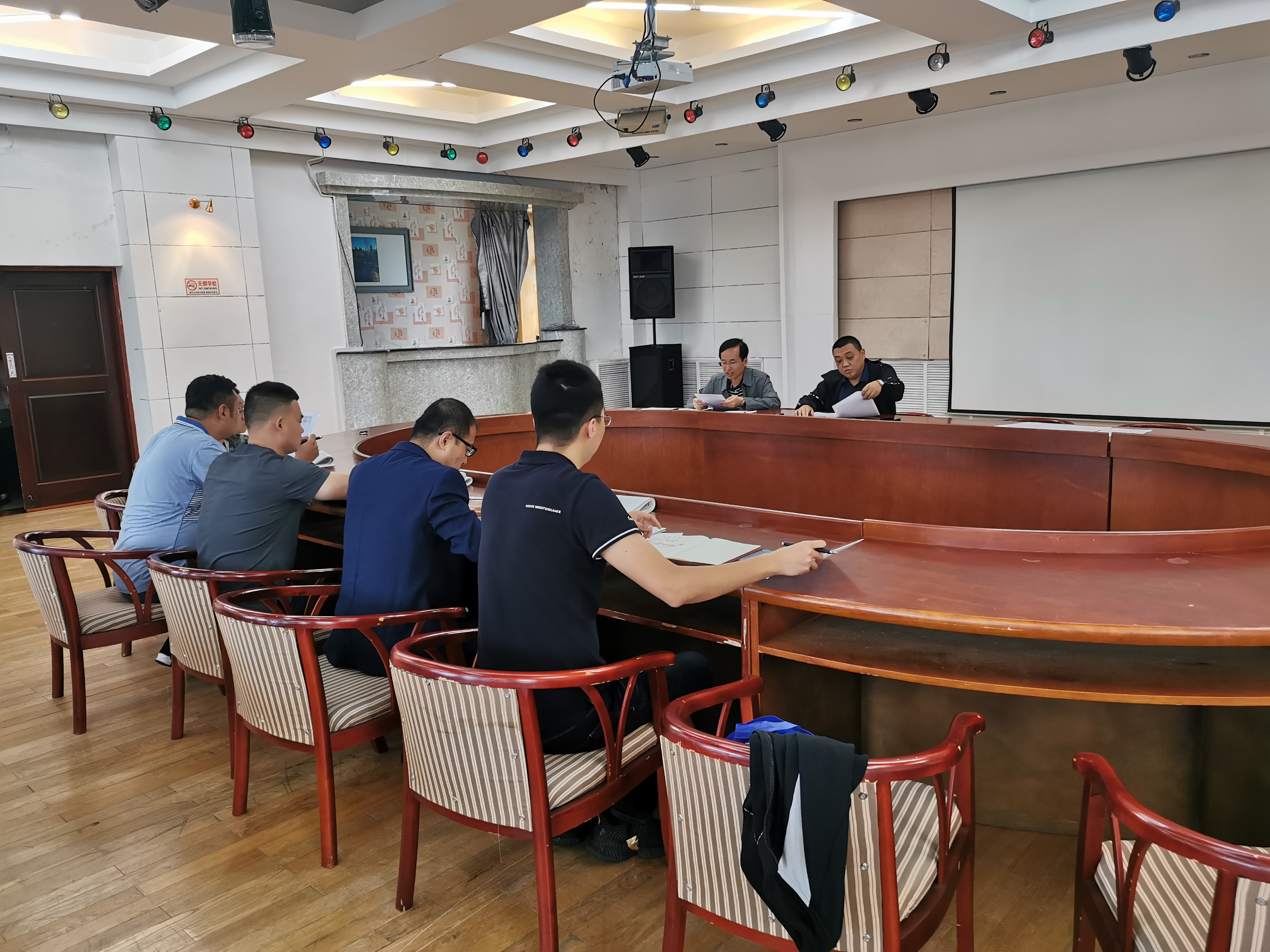永利集团304官网学生资助管理中心召开2019年秋季学期推进学生资助工作大会