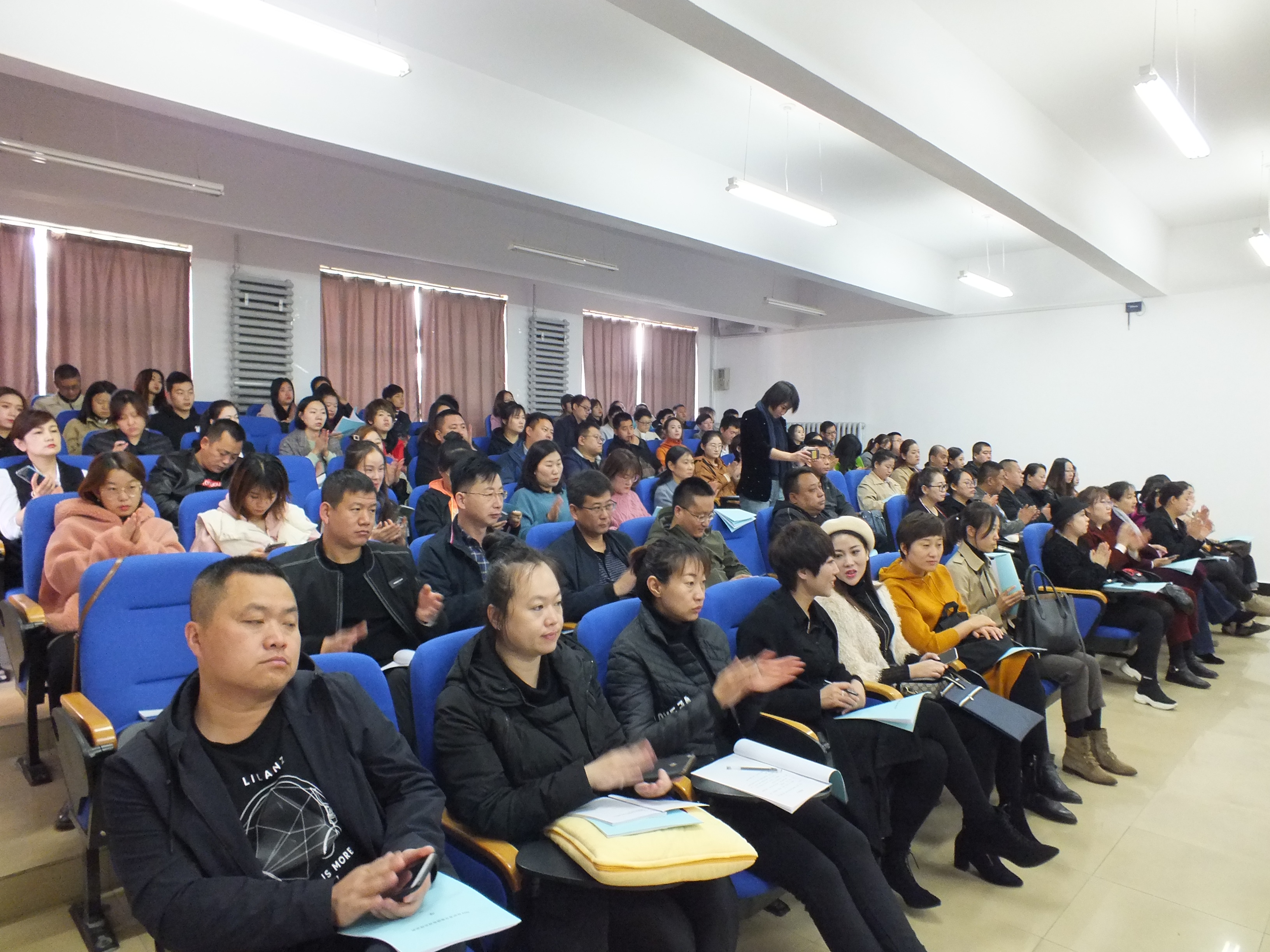 永利集团304官网举办全市旅游行业旅游咨询员职业技能提升培训班