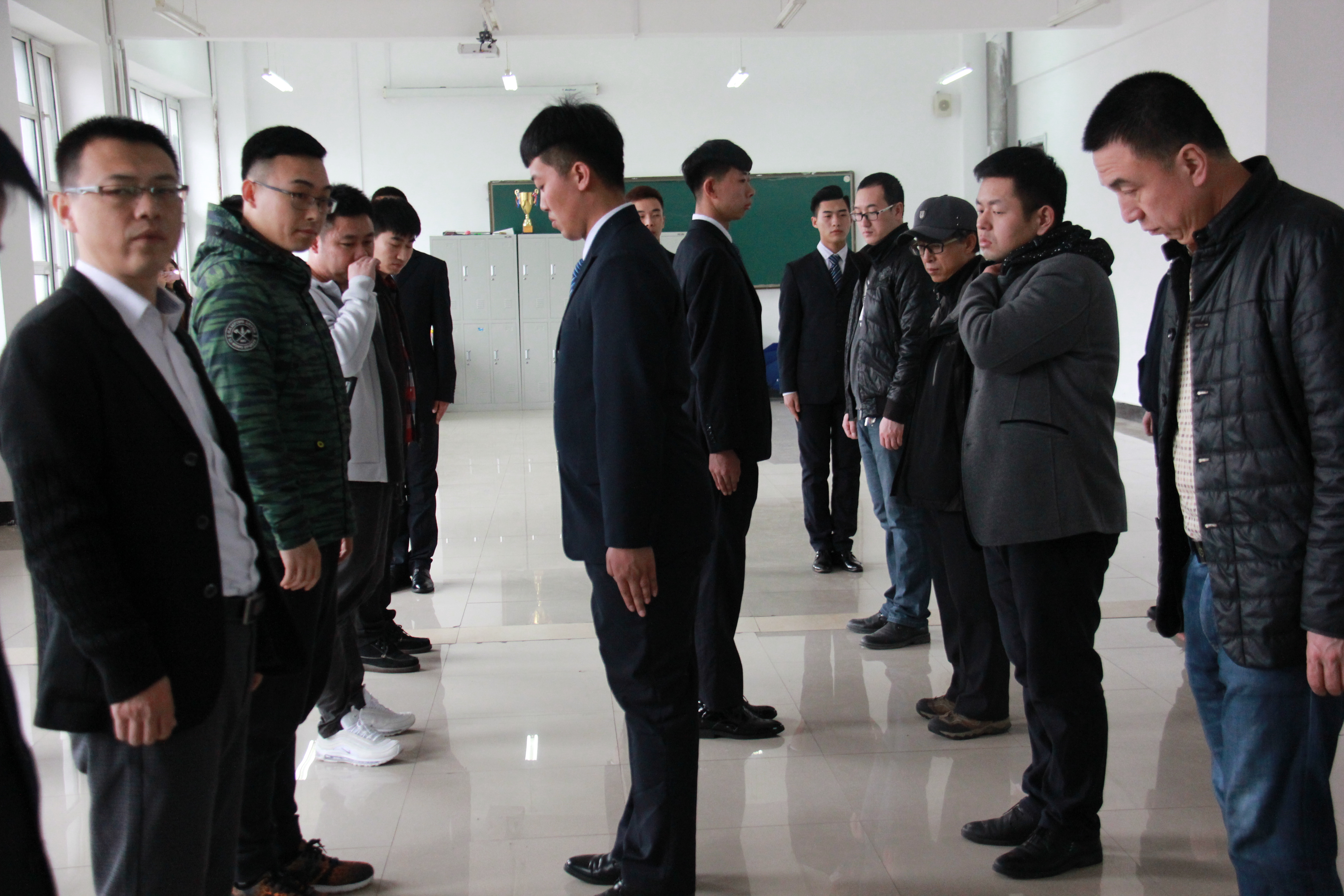 永利为伊春市行政资源中心进行政务礼仪培训